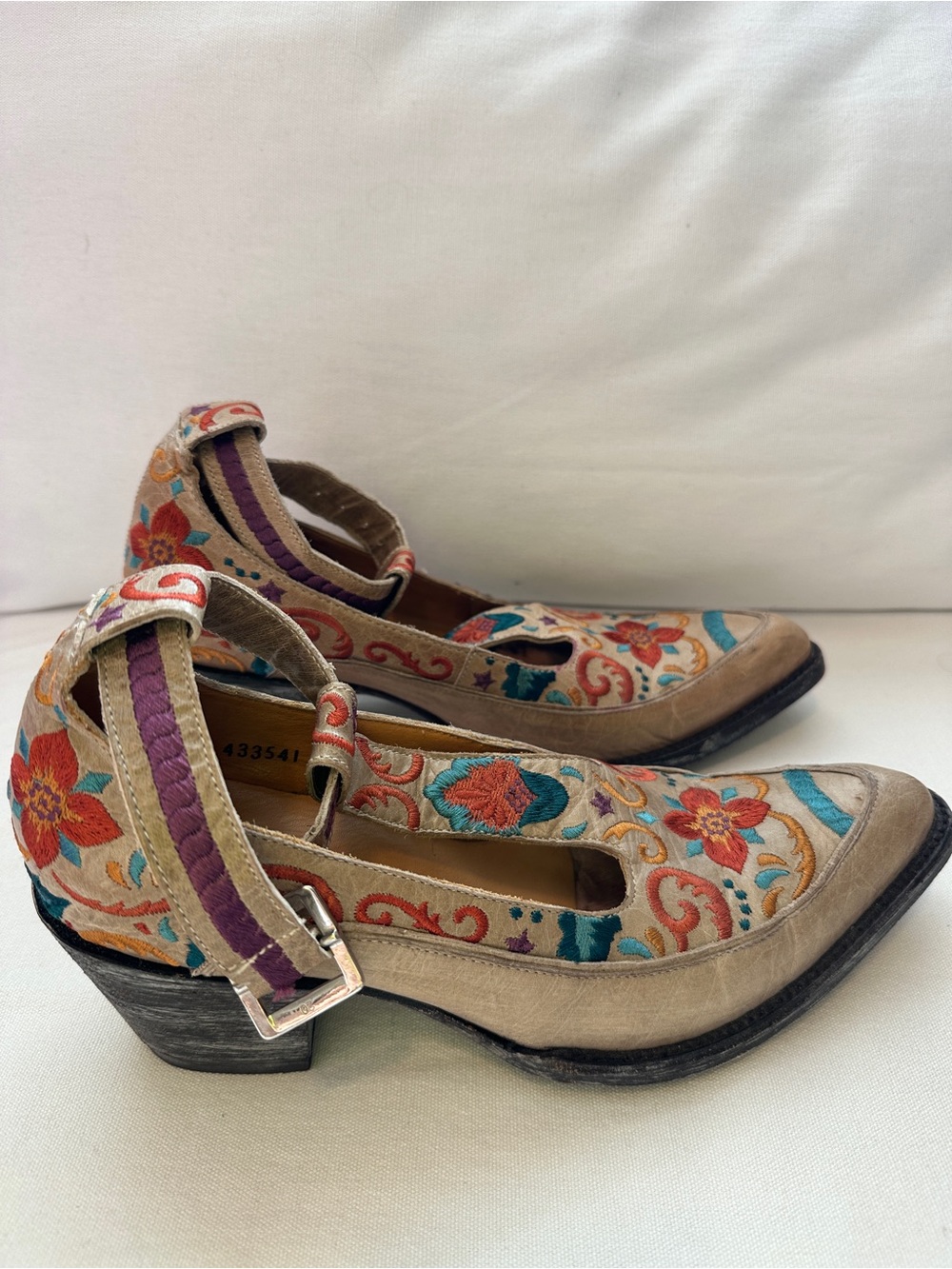 Old Gringo “Deborah Tico” Beige Leather Floral Embroidered T-Strap Bootie - Picture 4 of 9